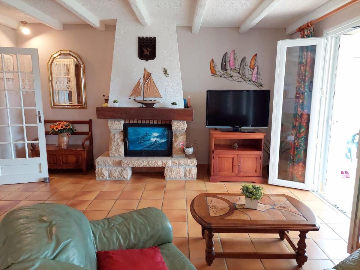 Cottage, Плуескат Екстериор снимка